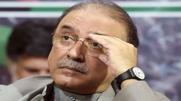 Pakistan: పాక్ అధ్యక్షుడు జర్దారీ ఉద్వాసనకు అవకాశాలు.. సైనిక తిరుగుబాటుపై ఉహాగానాలు