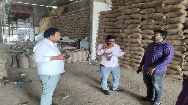 మిల్లుల్లో తనిఖీలు