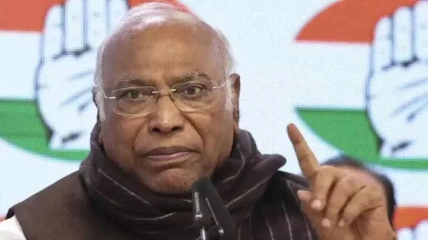 బీజేపీ పాలనలో పెరిగిన బ్యాంకు మోసాలు