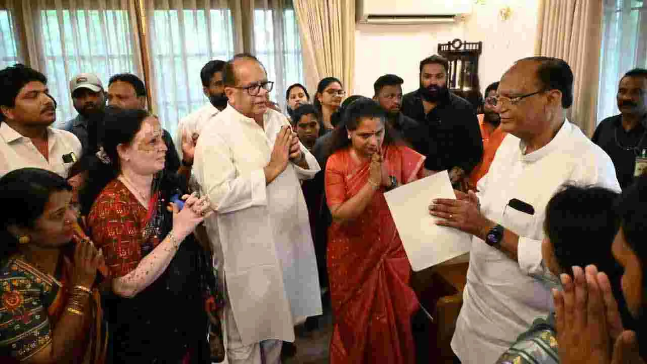 Kalvakuntla Kavitha Vs Teenmar Mallanna:తీన్మార్ మల్లన్నపై కల్వకుంట్ల కవిత ఫిర్యాదు