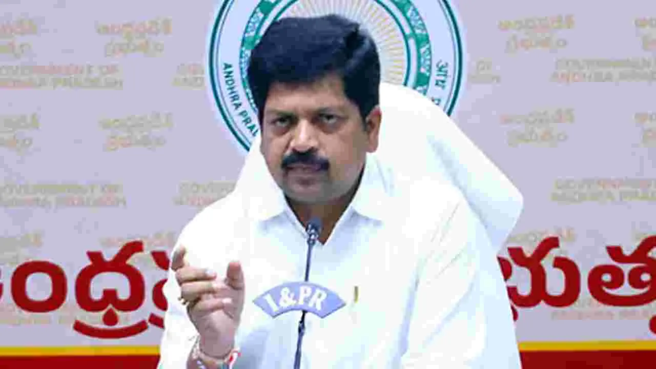 జగన్‌కు దిక్కుతోచకే విమర్శలు: కొల్లు రవీంద్ర