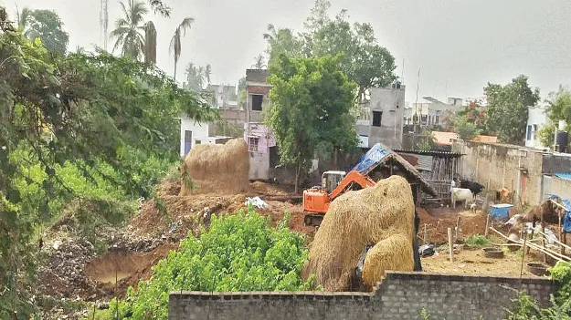  Encroached! ఖాళీగా ఉందా.. కబ్జానే!