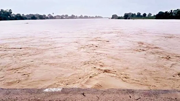 ఉమ్మడి జిల్లాలో మోస్తరు వర్షాలు