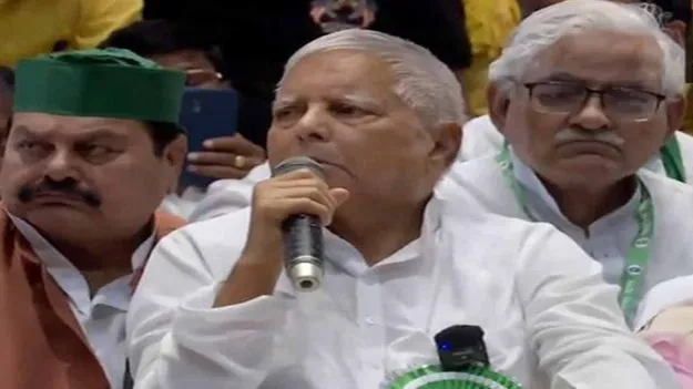 Lalu Prasad: తేజస్వికి త్వరలో పూర్తి బాధ్యతలు: లాలూ