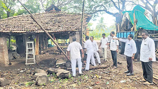 రూ.1.5 కోట్ల విలువైన స్థలం స్వాధీనం