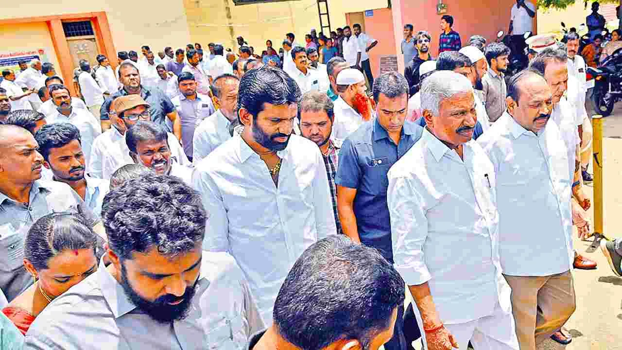 Kethireddy: మా నేతలపై కేసులు కామన్‌ 