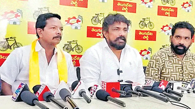 వీధి సుబ్రహ్మణ్యం హత్య వెనుక  వైసీపీ పెద్దల హస్తం