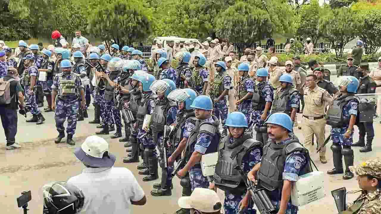 Manipur Tension: మణిపూర్‌లో మళ్లీ మంటలు.. మైతేయి నాయకుల అరెస్టుతో ఉద్రిక్తత