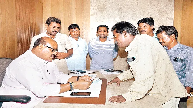 Irrigation water supply: శివారు భూములకూ సాగునీరు