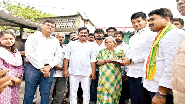 pensions: పింఛన్ల విధానంలో ఆదర్శం