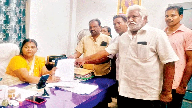 బస్తాకు రెండు కిలోల తరుగు!