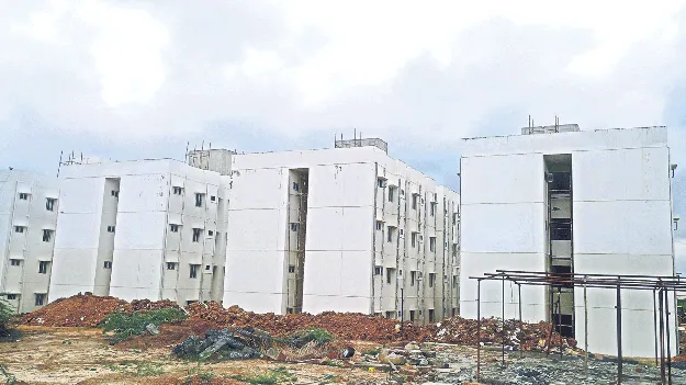 ఆరేళ్లుగా ఎదురుచూపులు