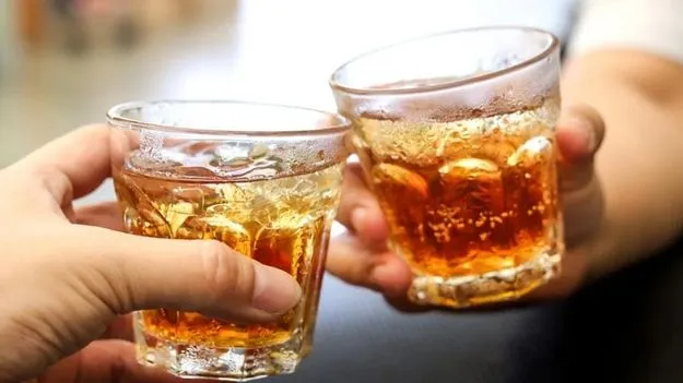 మద్యం తాగితే స్తంభానికి కట్టేయడమే...