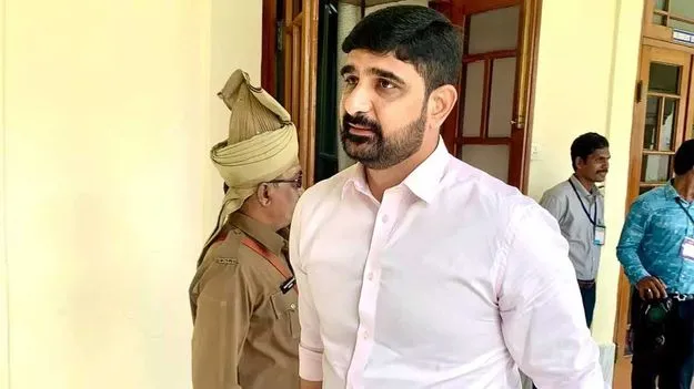Kaushik Reddy Case: కౌశిక్ రెడ్డి కేసు.. సీపీని కలిసిన గులాబీ నేతలు