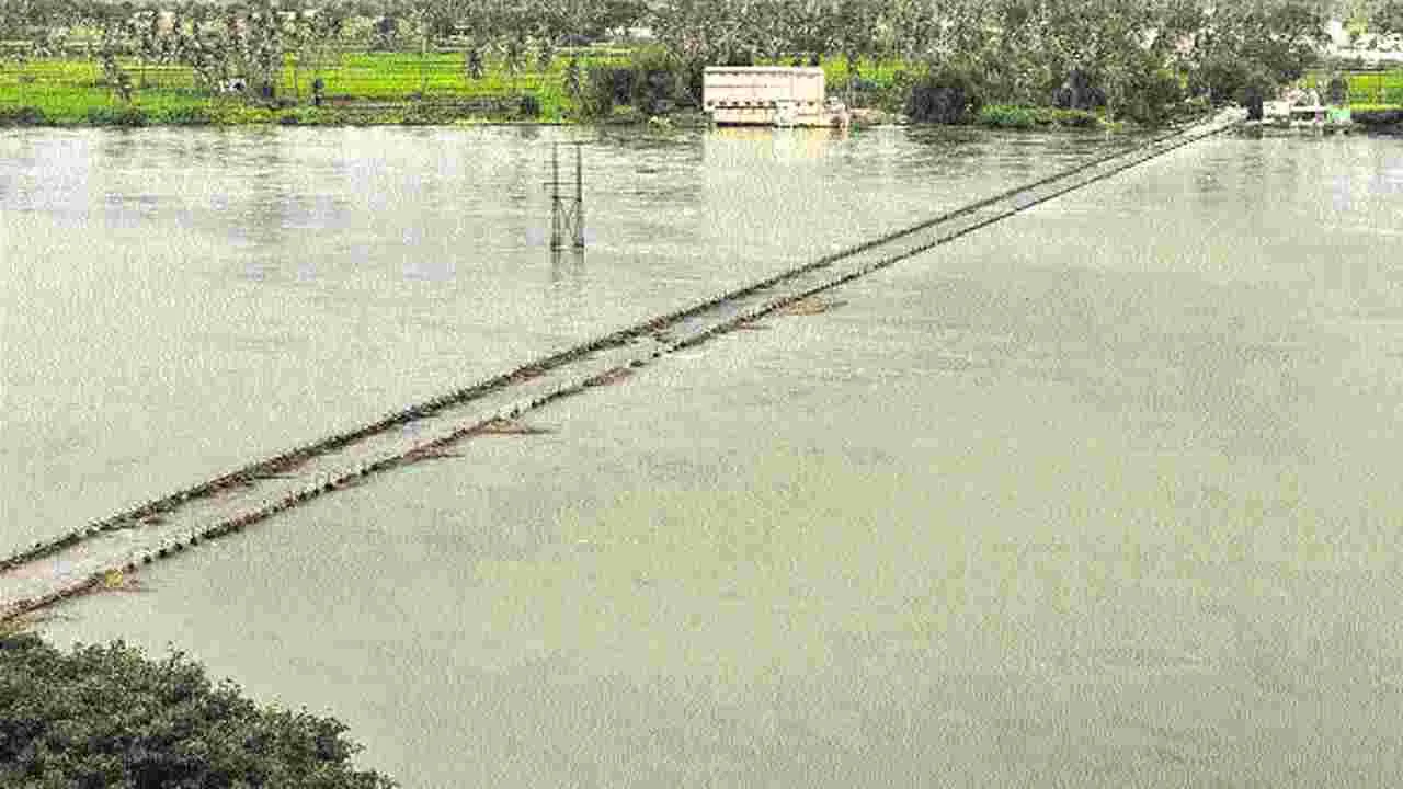 Heavy Rain: ఉత్తరాదిని వణికిస్తున్న వానలు..
