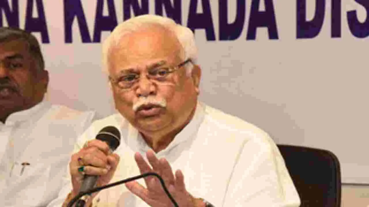 Congress leader: కాంగ్రెస్‌ నేత సంచలన కామెంట్స్.. ఉచితం.. సముచితం కాదు