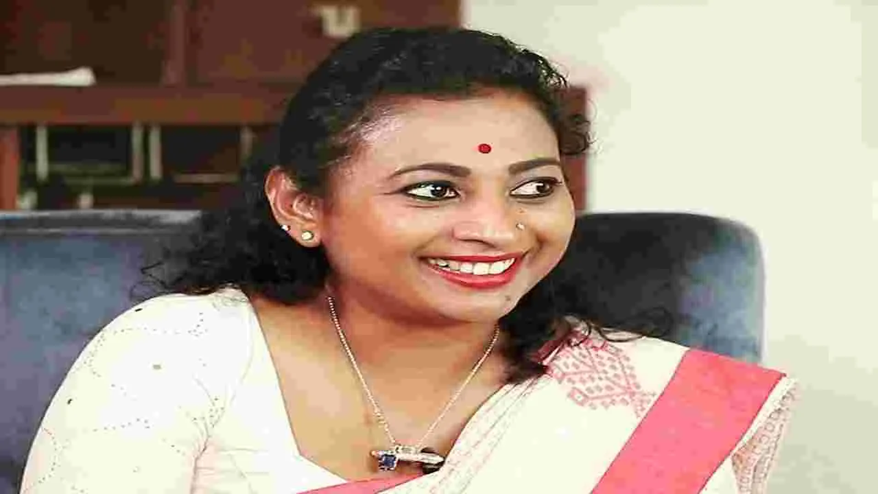 MLA: ధర్మం కోసమే కాషాయ శాలువా.. మూడేళ్ల తర్వాత కాంగ్రెసో.. బీజేపీనో చూద్దాం 