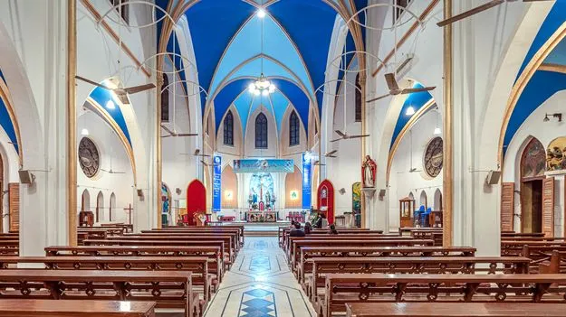 Christian Preaching: ఖతర్‌ పోలీసుల అదుపులో తెలుగు పాస్టర్లు