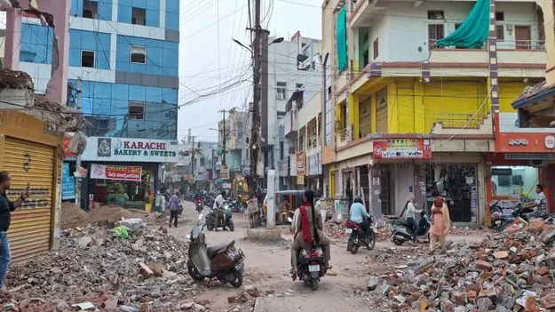 peddapally :   ముమ్మరంగా రోడ్ల విస్తరణ