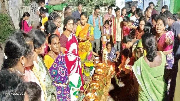 A Grand  tolellu ఘనంగా తొలేళ్లు