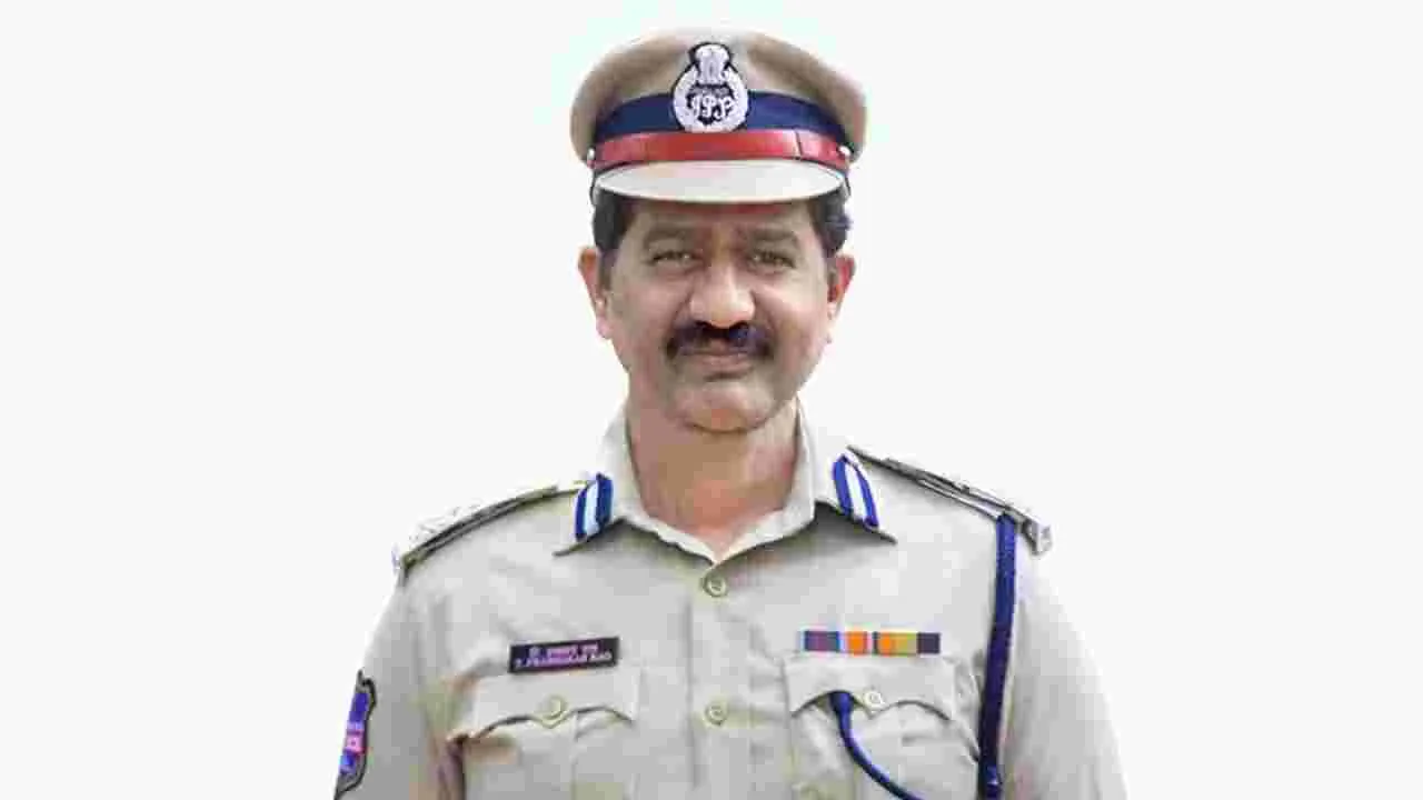 Phone Tapping Case: గంటన్నరగా విచారణ.. ప్రభాకర్ రావుపై ప్రశ్నల వర్షం
