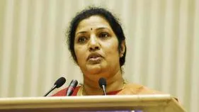 Purandeswari: పెద్దలను స్ఫూర్తిగా తీసుకుని.. పట్టుదలతో నడుచుకున్నా: పురందేశ్వరి