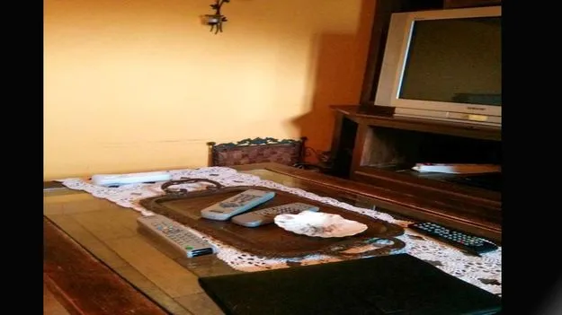 Optical Illusion Test: మీ కళ్లు షార్ప్ అయితే.. ఈ గదిలో పిల్లి ఎక్కడుందో 10 సెకెన్లలో కనిపెట్టండి