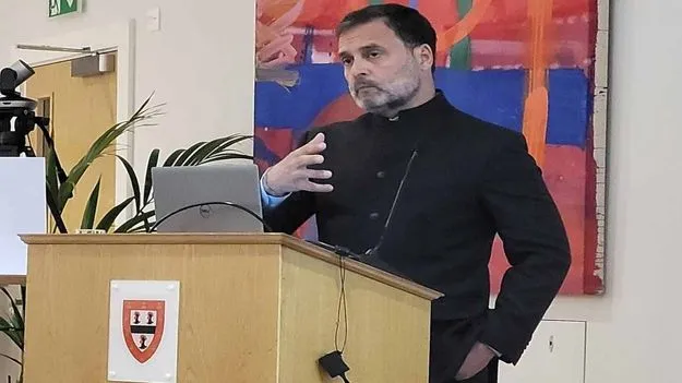 Rahul Gandhi: ఇంగ్లీషు భాషపై అమిత్షా వ్యాఖ్యలకు రాహుల్గాంధీ కౌంటర్