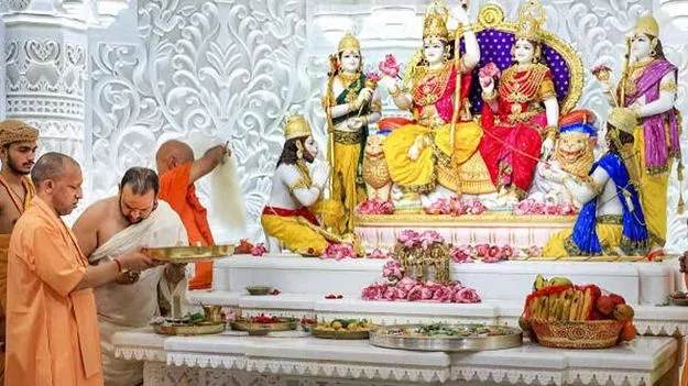 Ayodhya Ram Darbar: అయోధ్య ఆలయంలో రామదర్బార్ సందర్శన షురూ