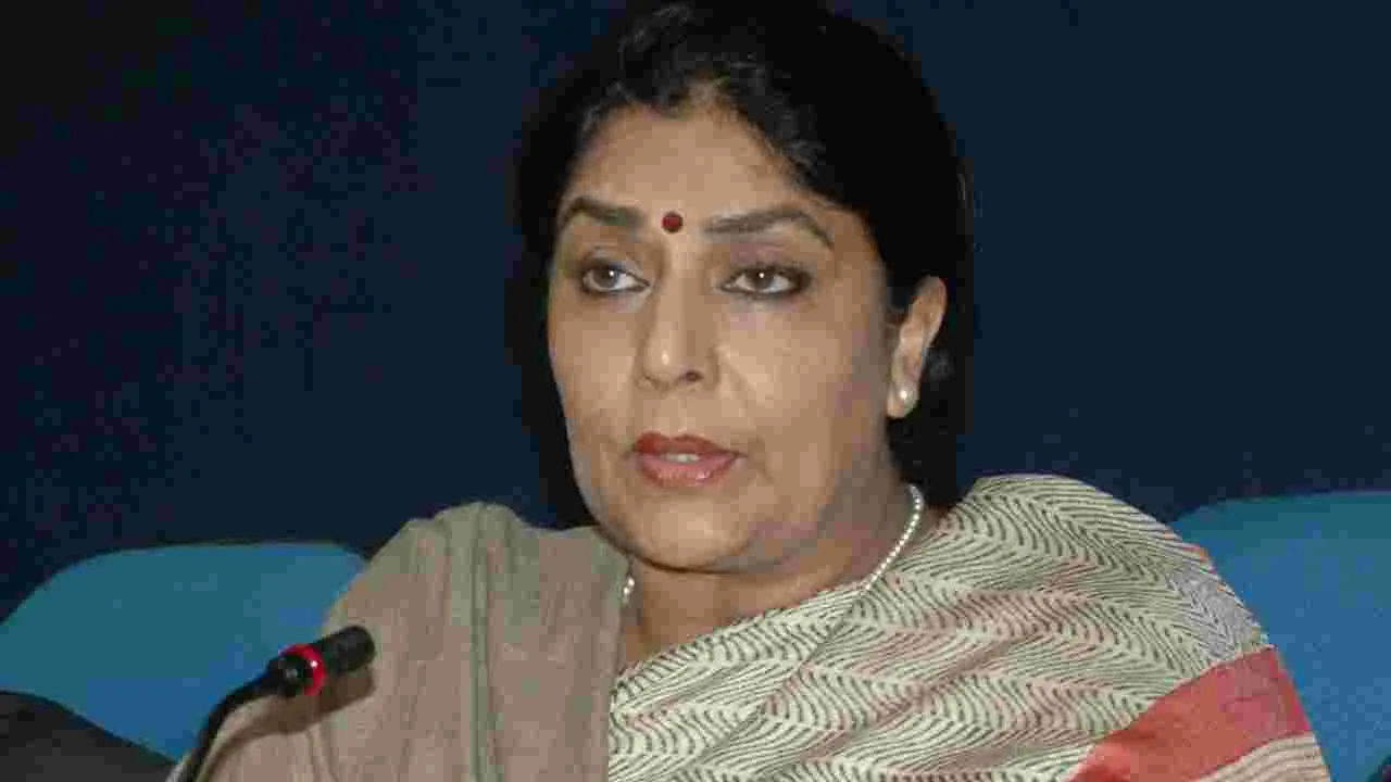 Renuka Angry At Police: గాంధీభవన్‌కు కేడర్.. అడ్డుకున్న పోలీసులు.. రేణుకా చౌదరి ఫైర్