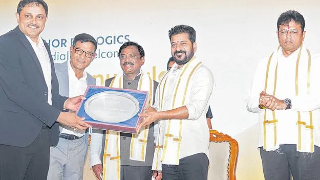 CM Revanth Reddy: పెట్టుబడులతో తరలిరండి