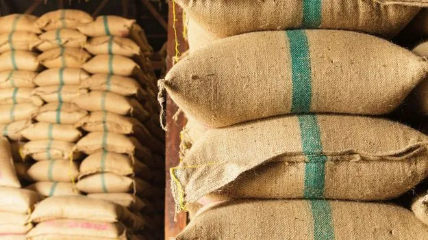 బియ్యం సిండికేట్‌ బద్దలైంది!