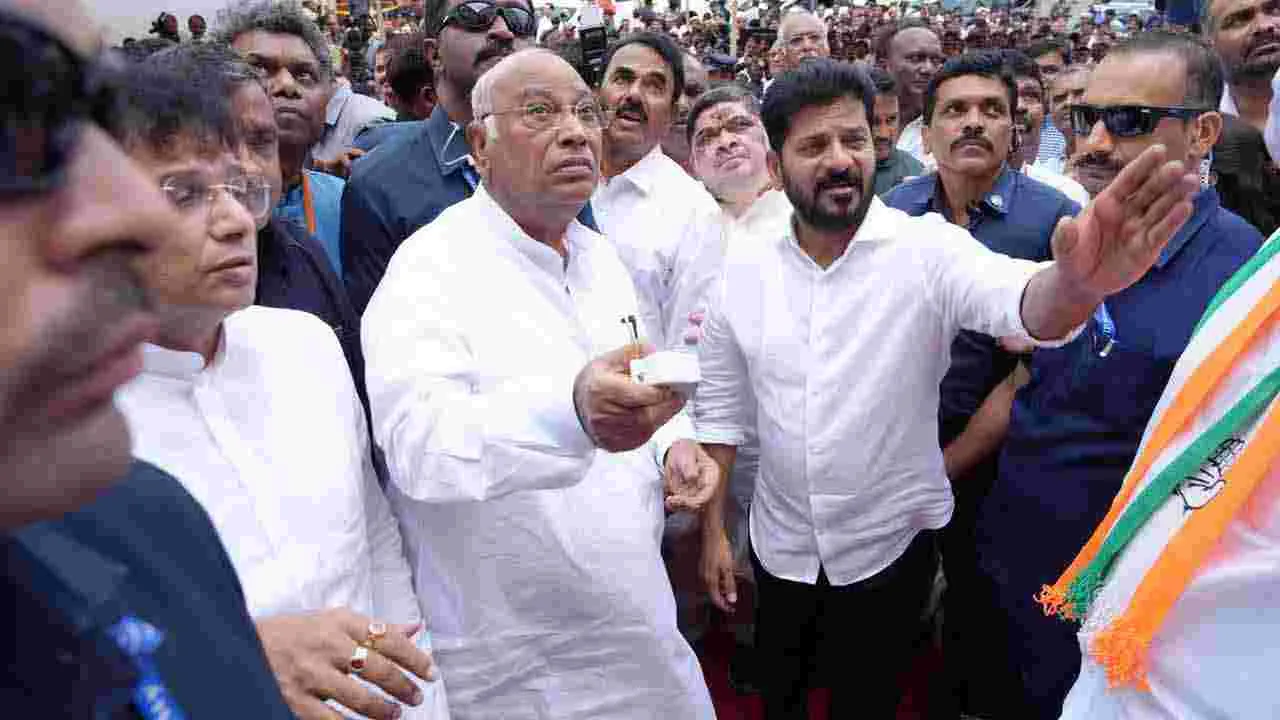 AP Ex CM Konijeti Rosaiah: హైదరాబాద్లో ఏపీ మాజీ సీఎం కొణిజేటి రోశయ్య విగ్రహావిష్కరణ..