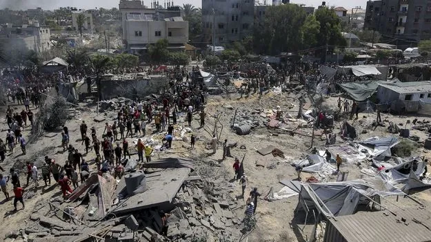 Israel: గాజాపై ఇజ్రాయెల్ దాడిలో హమాస్ కమాండర్ మృతి