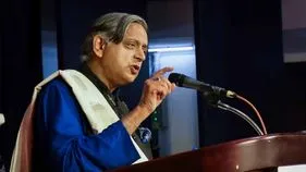 Shashi Tharoor: దేశం విషయంలో రాజకీయ వైరాలు అడ్డుకారాదు: శశిథరూర్