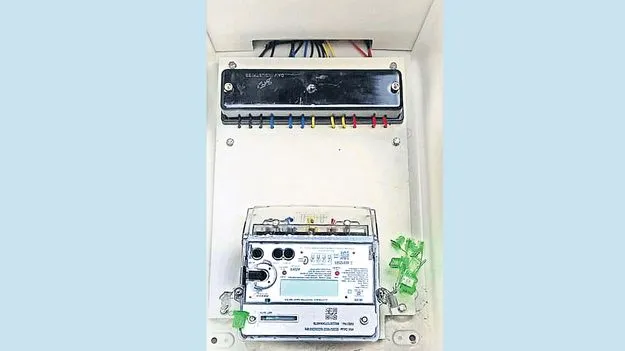 స్మార్ట్‌ మీటర్లపై రగడ