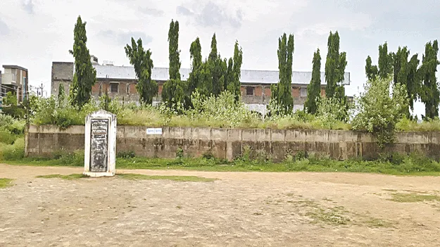 Play grounds: మైదానాల్లేవ్‌.. ఆటలు ఎలా?