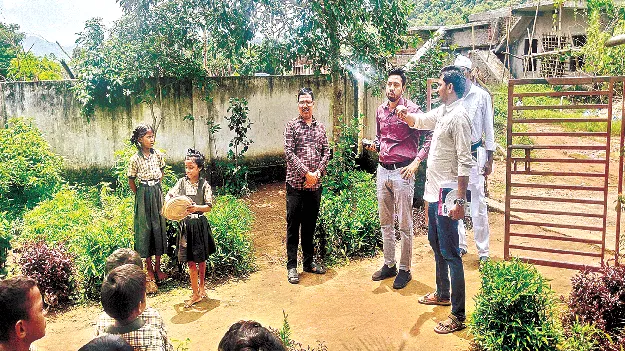 Sub-Collector  గిరిజన ఆశ్రమ పాఠశాల నిర్వహణపై సబ్‌ కలెక్టర్‌ అసంతృప్తి