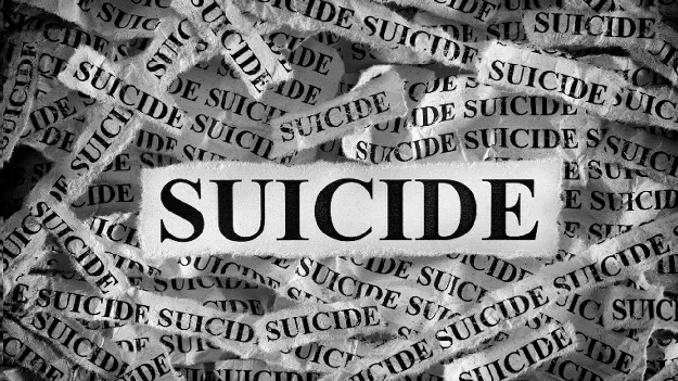 కొడుకు ఊపిరి ఆపి.. చున్నీతో ఉరేసుకుని.. 