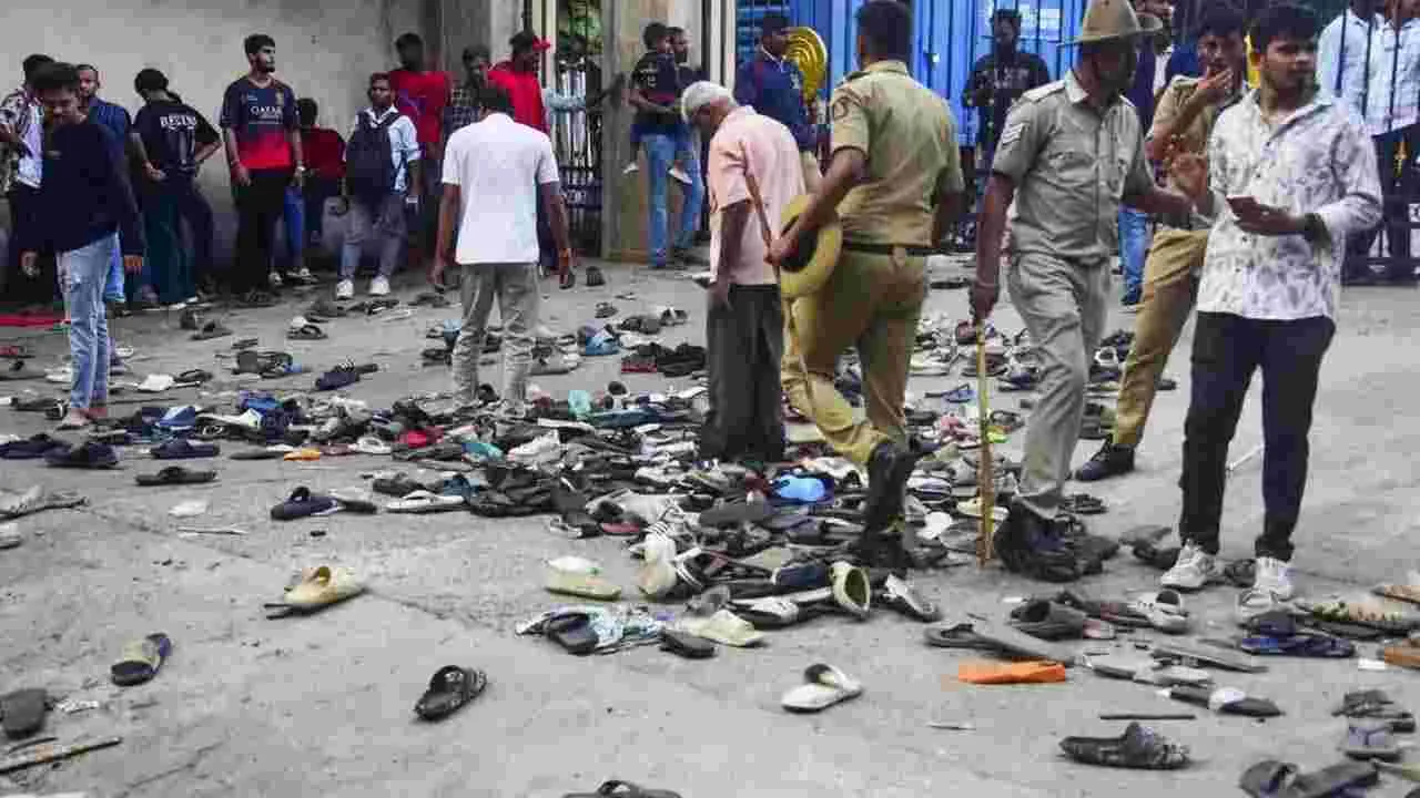 Bengaluru Stampede: పోలీసులు మెజీషియన్లూ కాదు, దేవుళ్లూ కాదు.. ఆర్సీబీకి ట్రిబ్యునల్ అక్షింతలు