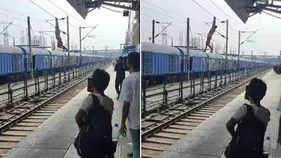 Shocking Video: ఇదెక్కడి పిచ్చి భయ్యా.. హై టెన్షన్ వైర్‌కు వేలాడి.. బాబోయ్..