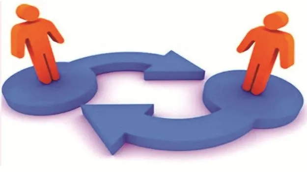 ఎక్కడి వారు.. అక్కడే!