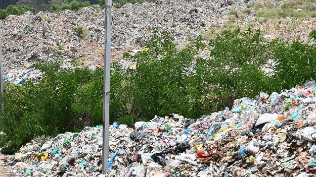 తొలగని ‘చెత్త’తలనొప్పి