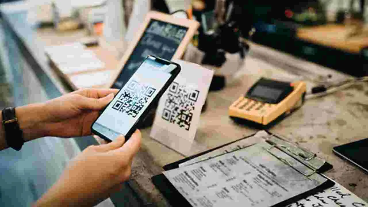 UPI Payments: యూపీఐ యూజర్లకు షాక్.. చెల్లింపులు రూ.3 వేలు దాటితే ఛార్జీలు?