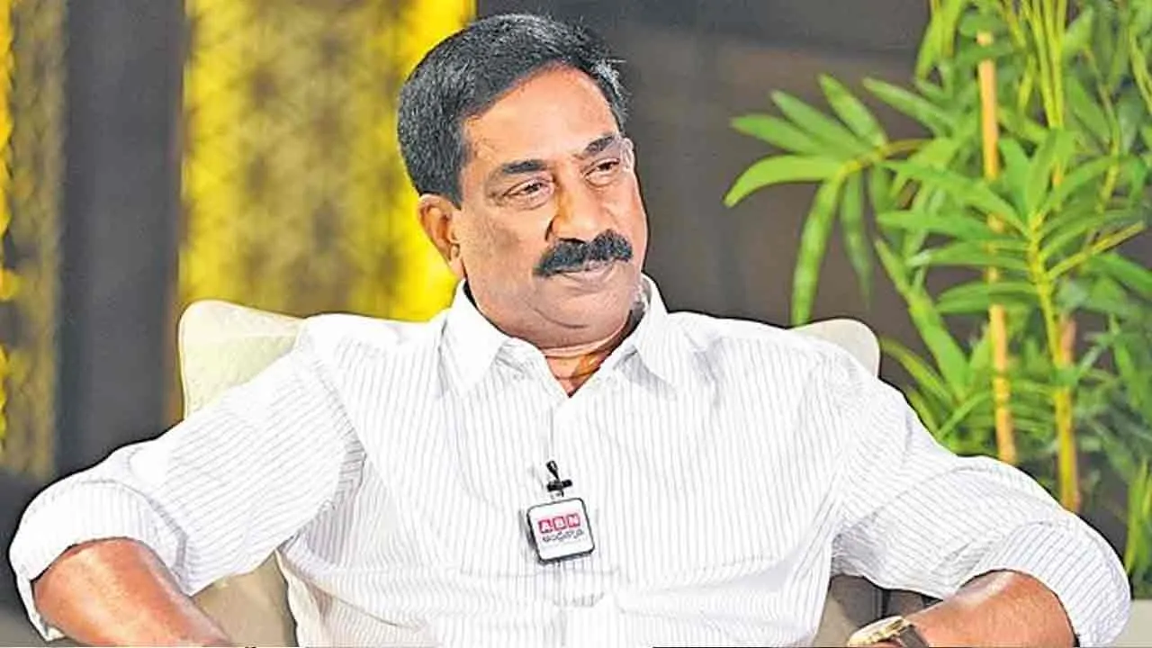 Vemuri Radhakrishna: సిట్ ఆఫీస్‌కు ఏబీఎన్-ఆంధ్రజ్యోతి సంస్థల ఎండీ వేమూరి రాధాకృష్ణ