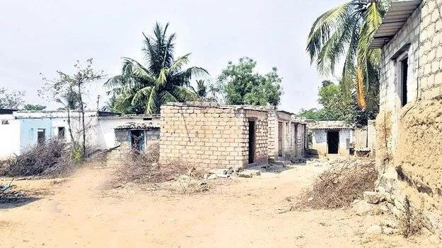 ఆ ఊరితో అనుబంధం.. ఆత్మీయత ఇక జ్ఞాపకాలే