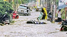 Flash Floods: విశాఖలో కుంభవృష్టి