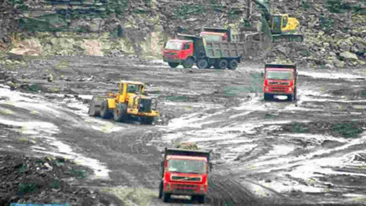 Illegal Mining: అక్రమ మైనింగ్‌ కేసులో వంశీకి ముందస్తు బెయిల్‌