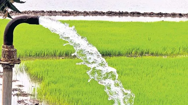 వర్షం.. పైపైకి భూగర్భజలం