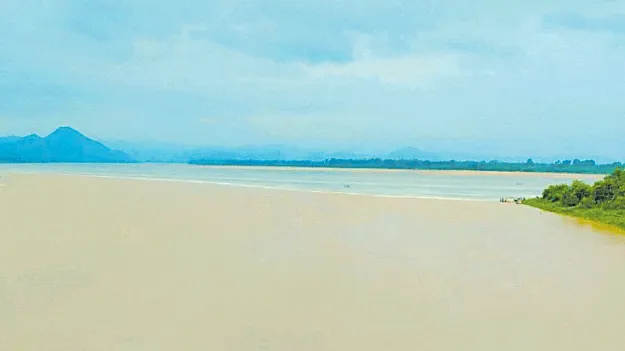 గోదావరి.. శబరి సంగమం.. అద్భుతం